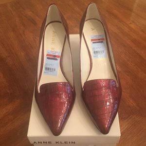 NWT- Anne Klein Women’s Felice